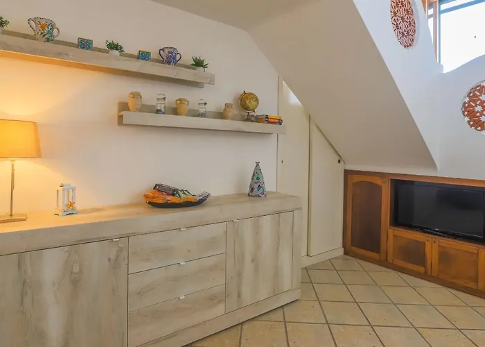 The Window To The Sky Apartment *